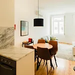Portocenter Metro Marquis Cozy Apartment